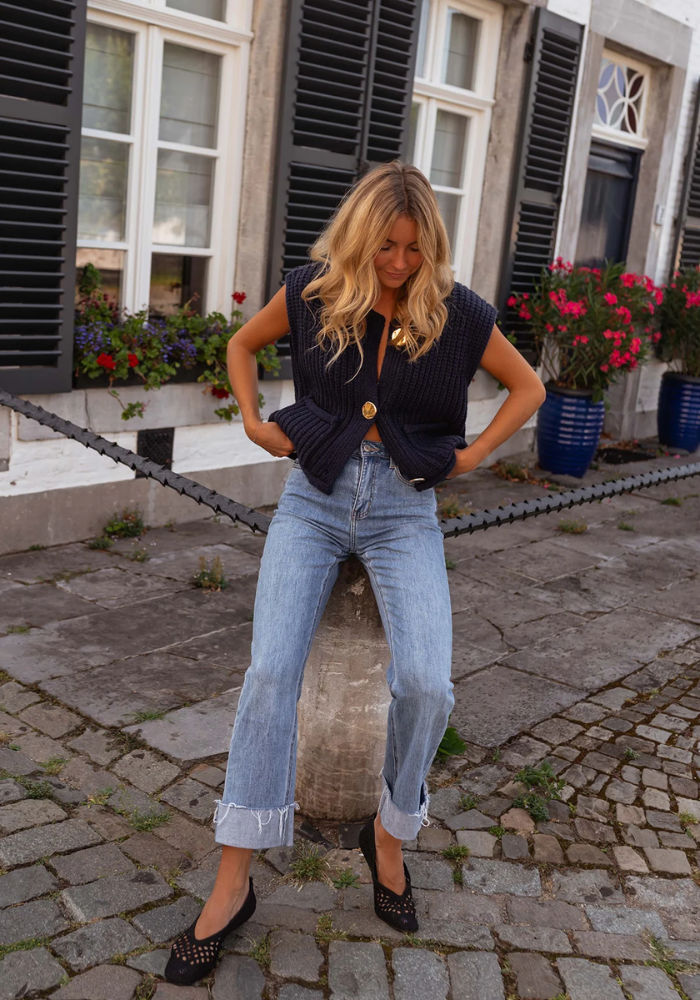 FENJA™ | THE STYLISH LAYERING KNIT WAISTCOAT