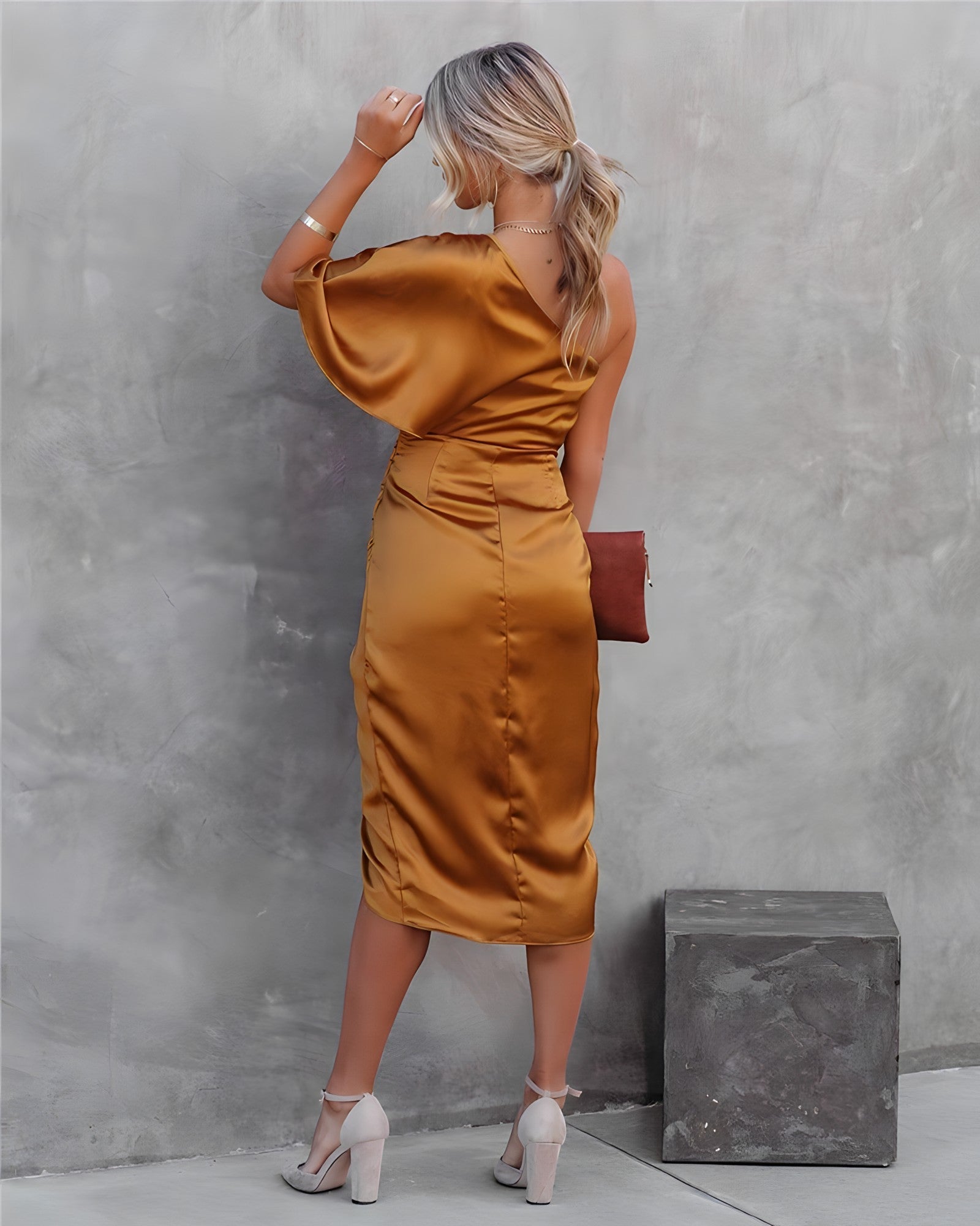 Valmere™ | Gaby Elegant Midi Dress