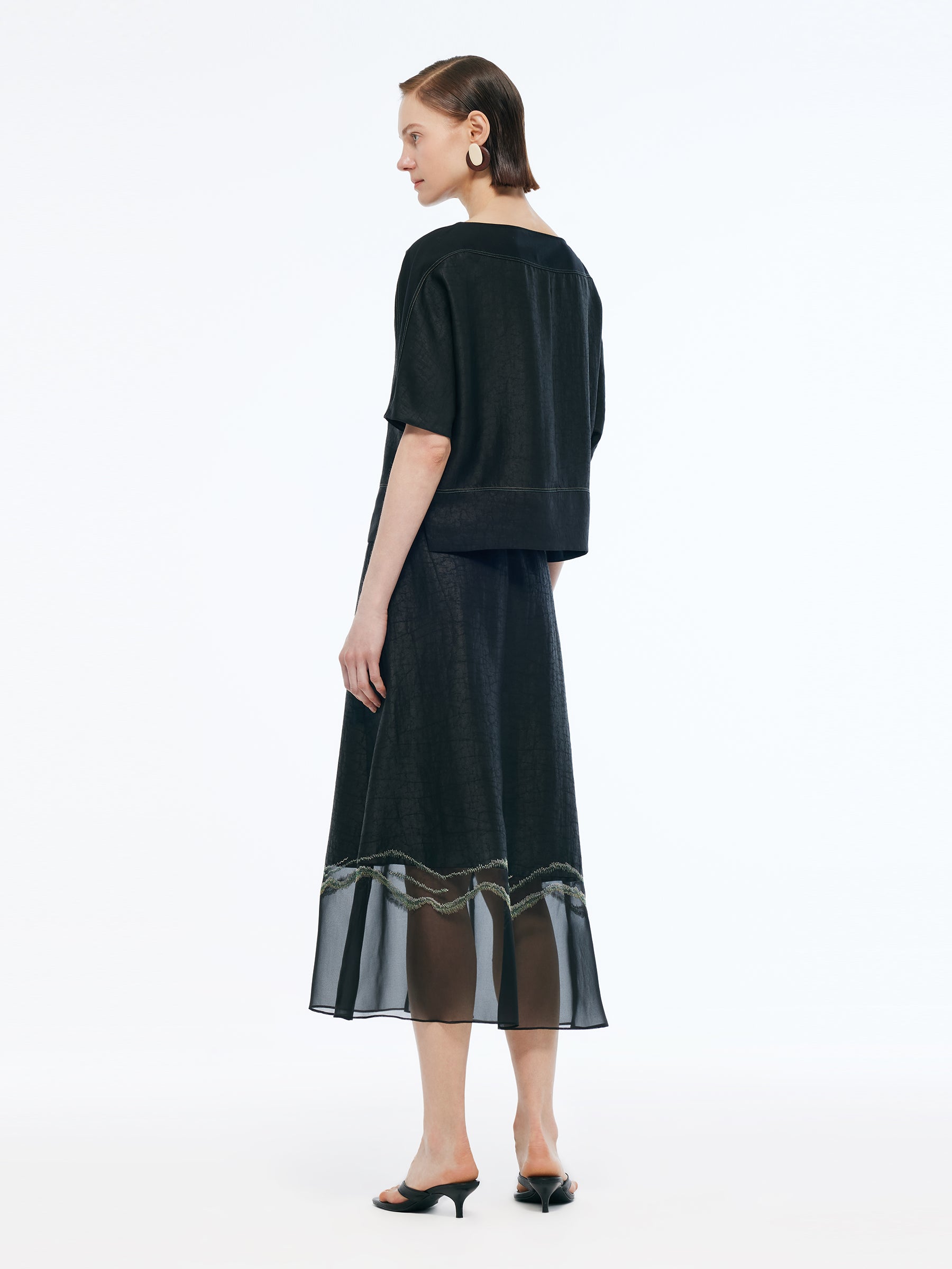 Valmere™ | 18MM Embroidered Skirt