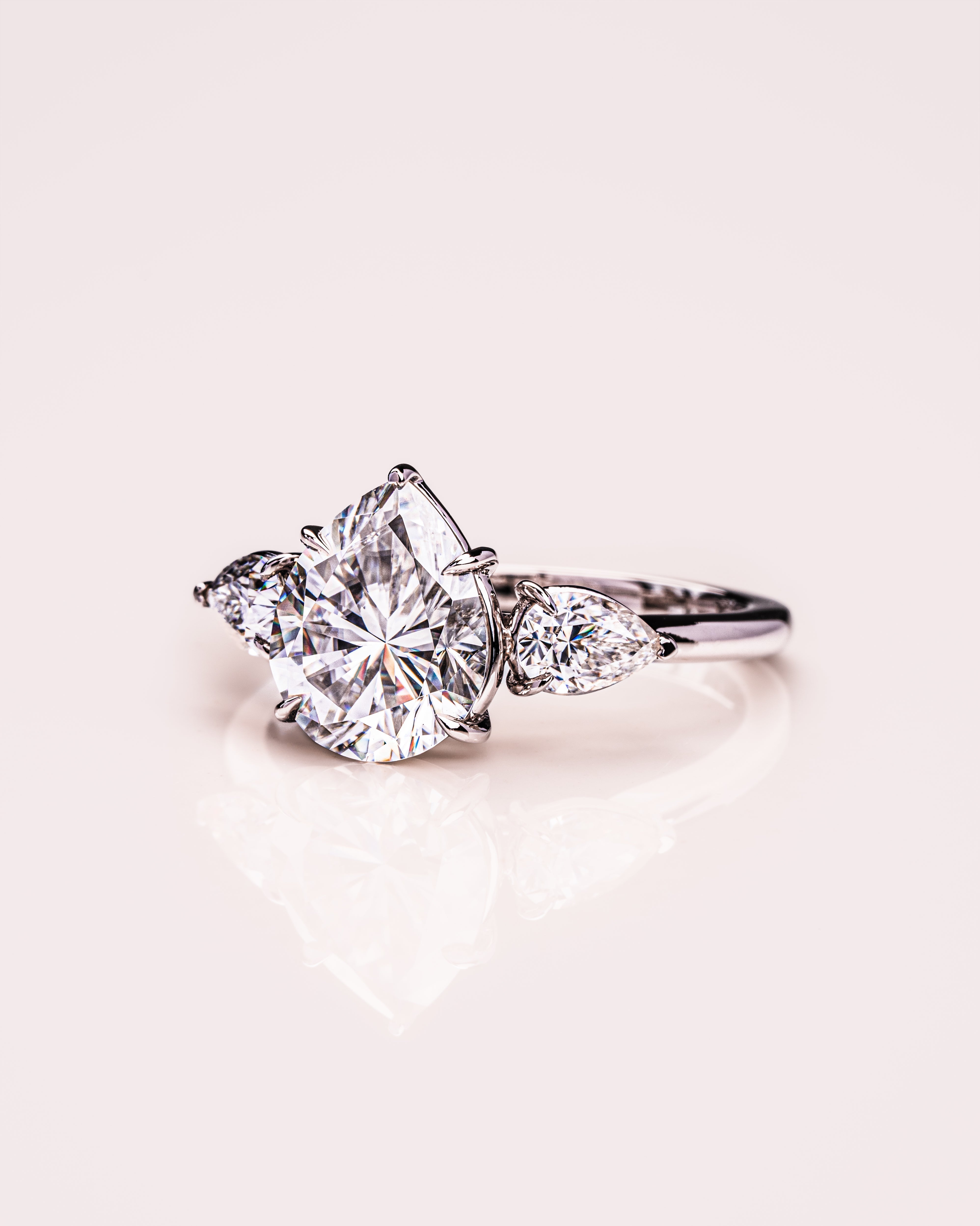 Nicola - Pear | Silver