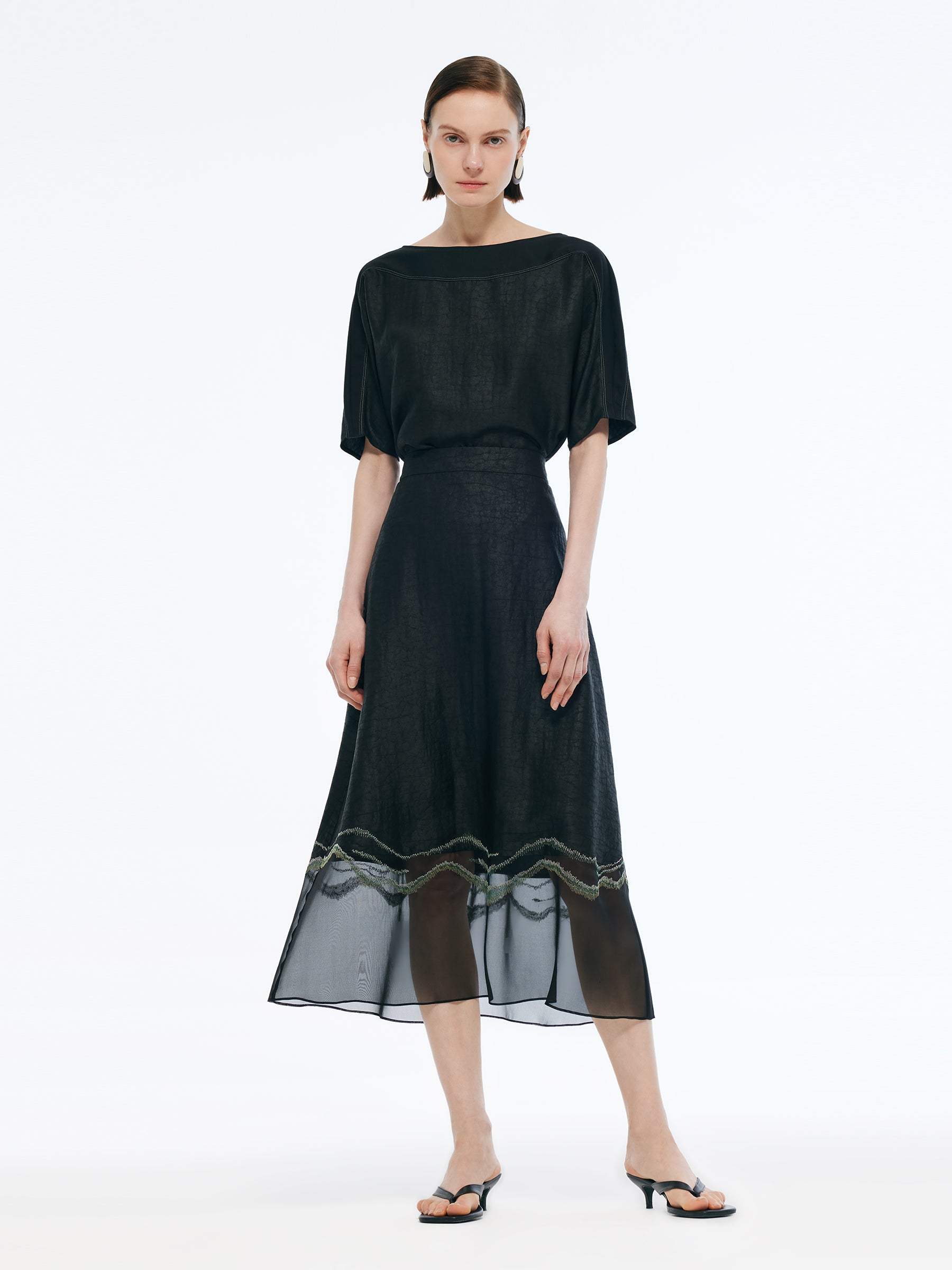 Valmere™ | 18MM Embroidered Skirt