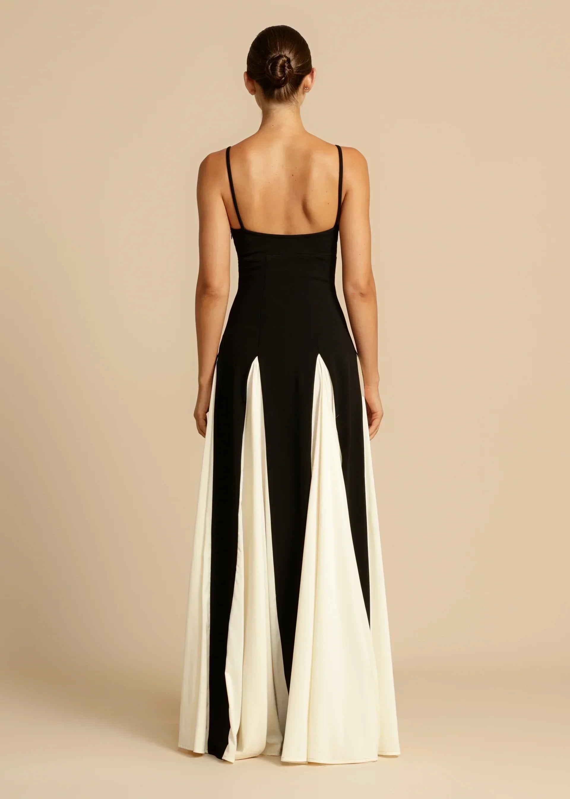 Valmere™ | Celia Elegant Contrast Ruffles Maxi Dress