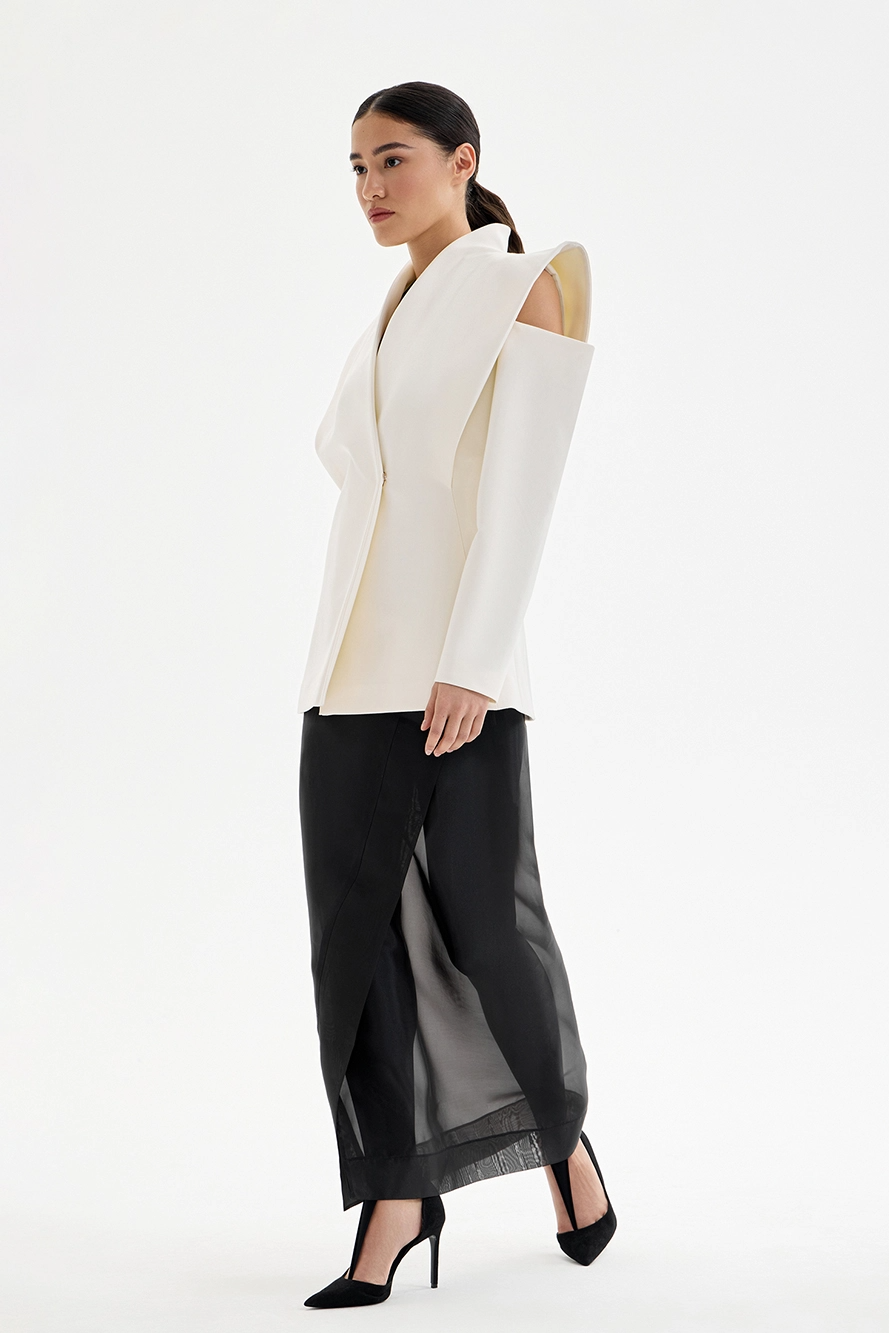 Valmere™ | Valeria Sculptural Shoulder Blazer