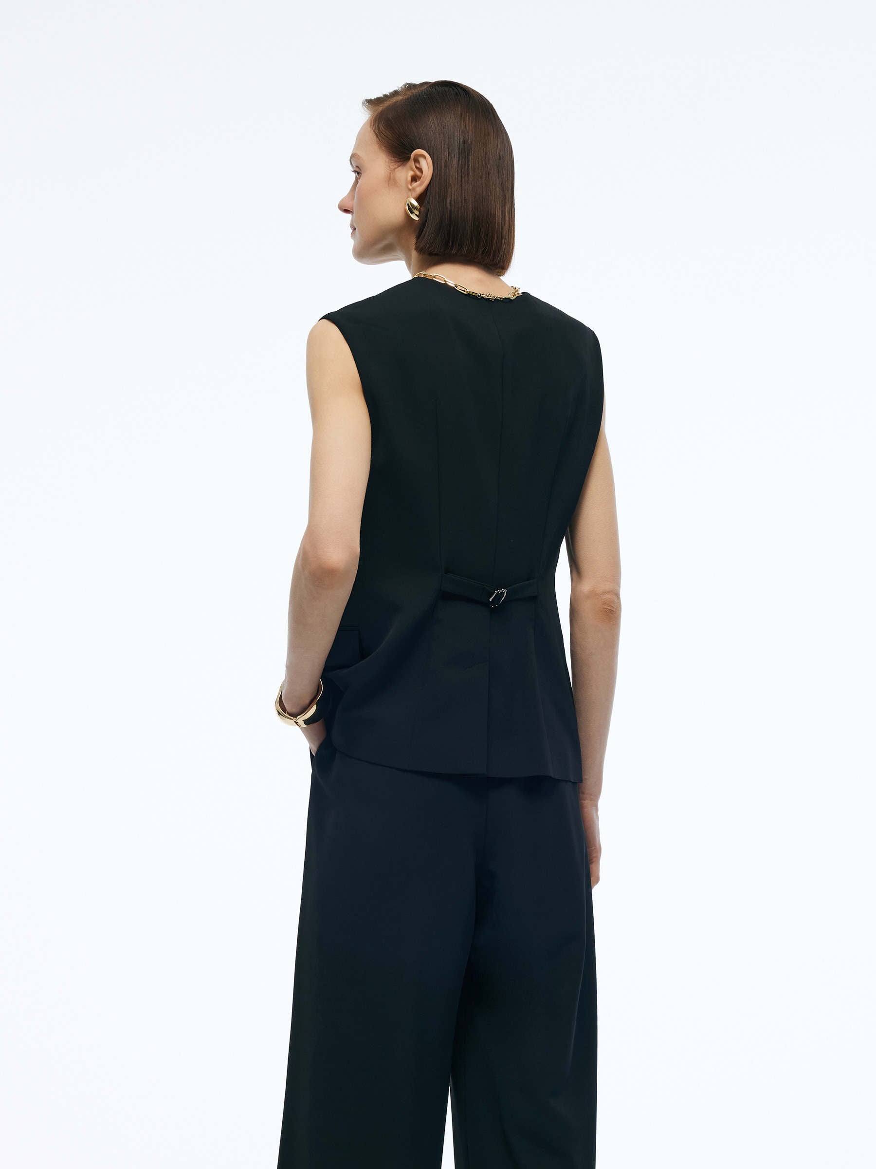 Valmere™ | Stretch V-Neck Vest