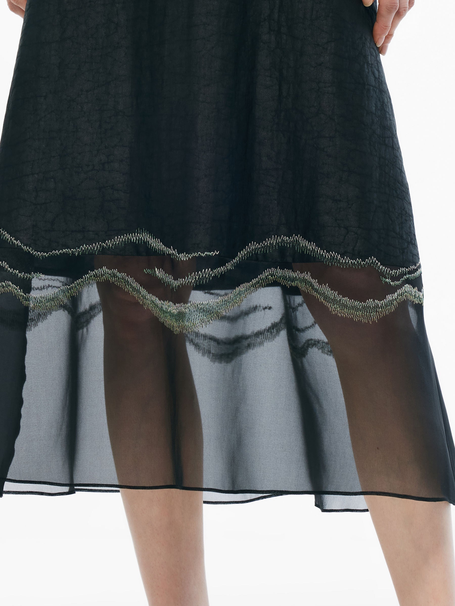 Valmere™ | 18MM Embroidered Skirt